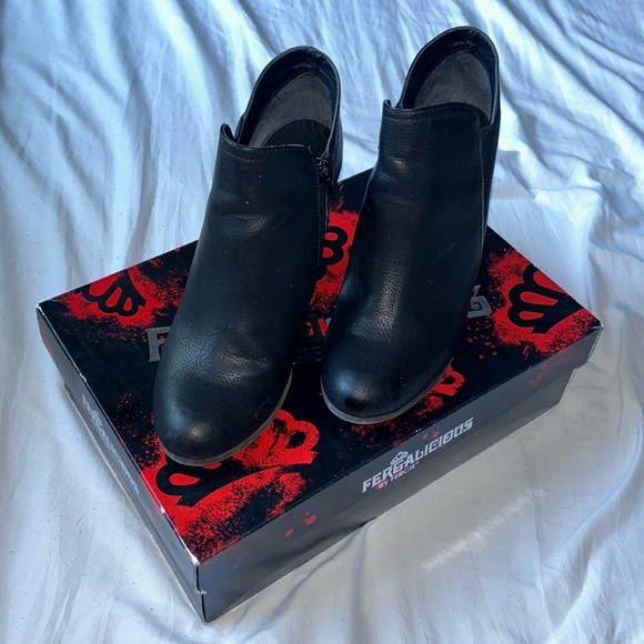 Black Booties ⚫️ - Picture 2 of 6